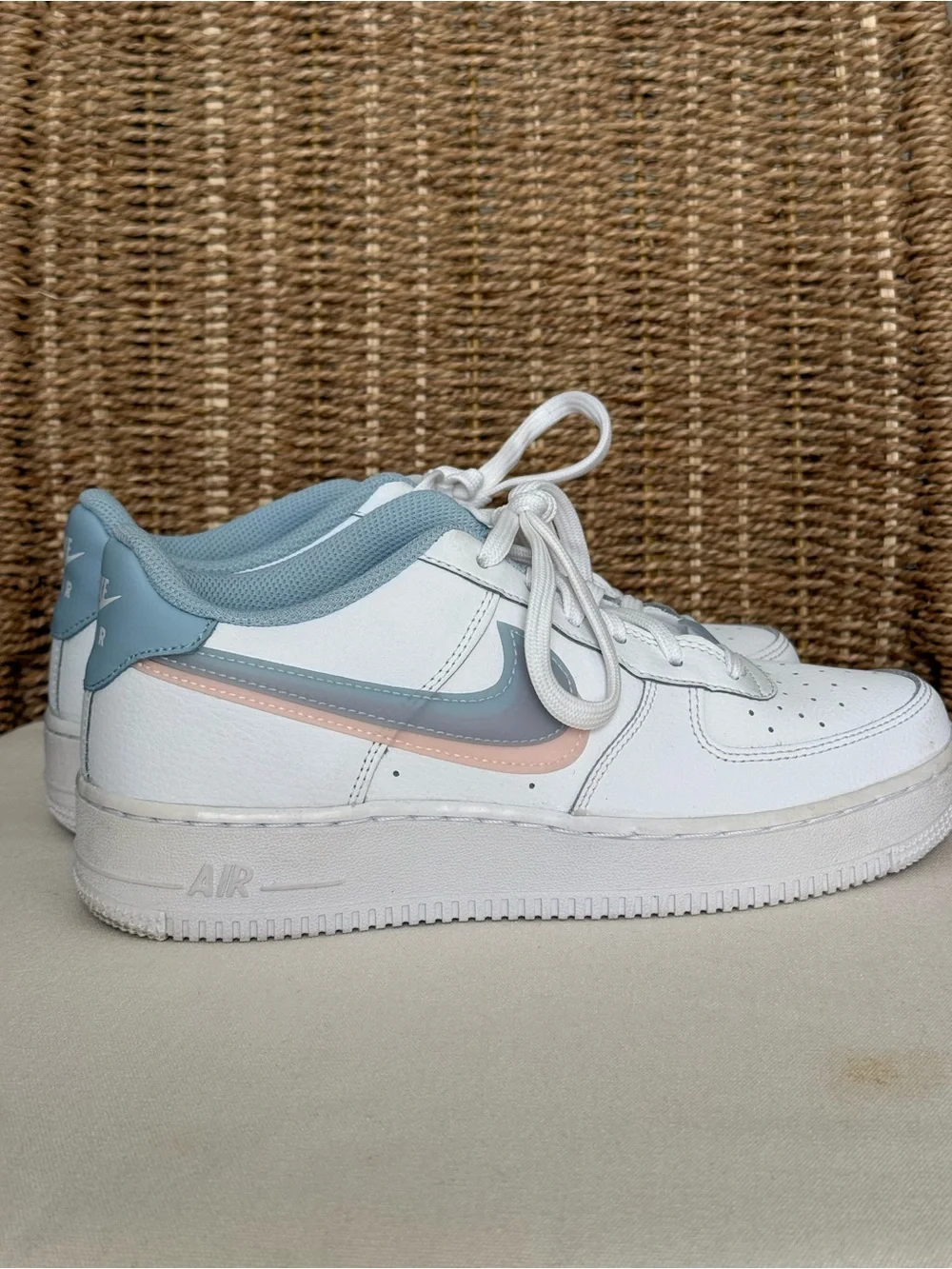Nike Air Force 1 Low LV8 White with Pastel Pink & Blue-Size 7Y (8.5 Women’s)